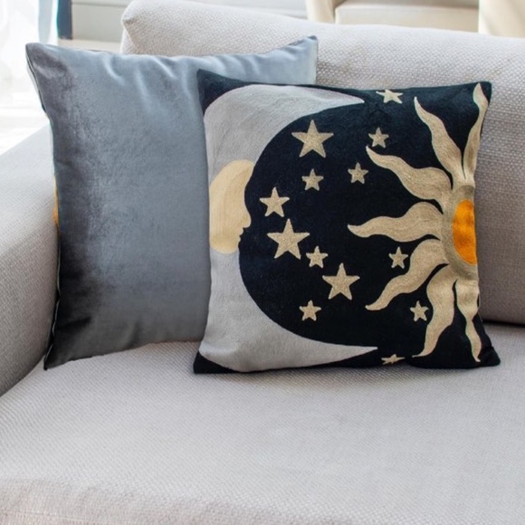 Meet your Posher, Sara - Picture 1 of 1